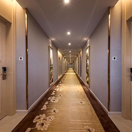 Vienna Hotel Guangzhou Baiyun Airport מראה חיצוני תמונה